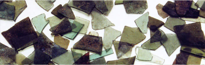 Échantillonnage de verre plat de Follemprise (fin 16e s.), détail (voir article de S. Palaude)